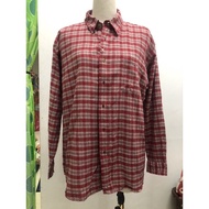 BF03 Preloved Flannel unisex, red + grey basic colour, condition like new.