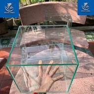 Desktop mini fish tank, 20x20x20 with hidden computer grinding glue