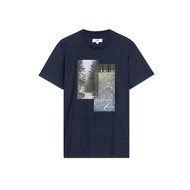 【New】💜💜 AIIZ (เอ ทู แซด) - เสื้อยืดผู้ชายคอกลม พิมพ์ลายกราฟิก  City Graphic T-shirts