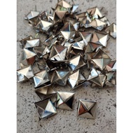 PYRAMID SPIKE PIN COLLAR SHIRT HAT MUT FOR JACKET BAG