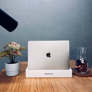 MacBook Air M2 2023 15吋 星光色 9.99新 小巨蛋工作室 雙北可面交寄送  [ j ] Store 二手專賣