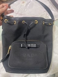 Prada Logo Jacquard 水桶包