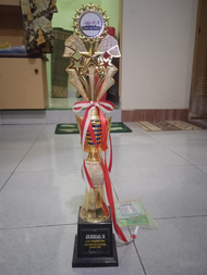 piala trophy duplikat model apa aja