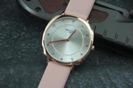 mitina都會時尚風格造型石英錶,玫瑰金色錶殼～清晰阿拉伯數字刻度～銀面+粉紅色錶帶日本製石英pc21機心 coach
