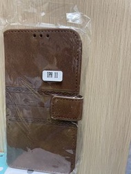 iPhone 11 棕色皮革手機殼 有掛繩