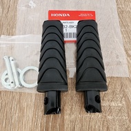 ยางพักเท้าหลัง WAVE110i / WAVE125i ปลาวาฬ แท้โรงงาน ยางพักเท้าเดิม เวฟ110i / เวฟ125i ยางพักเท้าหลัง1