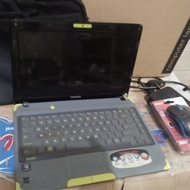 laptop Toshiba corei3 ram 4gb HDD 320gb baterai baru