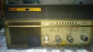 老昭和時代...日本製TRIO.FM-AM-SW.三波段.真空管收音機