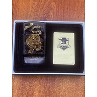 Vỏ Hột Quẹt Bật Lửa Xăng Đá Zorro Mạ Bạch Kim Chủ Đề Mãnh Hổ Trường Thành Bản Giới Hạn Z92122