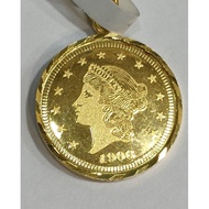 916 Gold Queen pendant