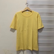 UNIQLO T-shirt