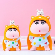 **พร้อมส่งจากไทย** กระปุกออมสินชินจังจอมแก่น ชินจังชุดนอน ชินจังชุดกันฝน กระปุกออมสินยักษ์ มีหลายแบบ