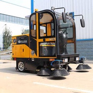 駕駛式電動掃地機 車載駕駛式環衛掃地車 駕駛室電動掃地機