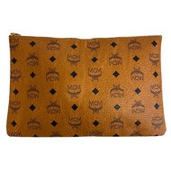 【二手】 MCM Visetos 手拿包 Logo 第二款手袋 品牌手拿包 男女通用ブラウン