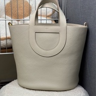 Hermes 菜籃豬鼻子🐽冰川白