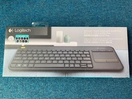 Logitech K400 Plus 無線觸控鍵盤