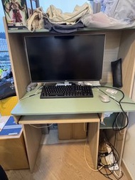 DUSK 電腦枱連螢幕架