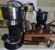 DeLonghi 咖啡機連磨豆機及配件