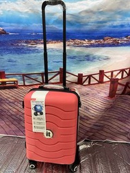英國著名品牌IT20吋可擴展登機旅行箱行李箱 IT 20 inch expandable lugguage 24x35x54