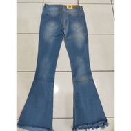 Jeans, trendy women's jeans, women's jeans