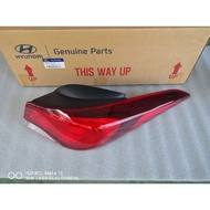 HYUNDAI ELANTRA MD 2015 TAIL LAMP ASSY RIGHT ( DRIVER SIDE ) 92402-3X220 ORIGINAL (NEW)