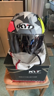 99%新 KYT World Class Racing 摩托車頭盔