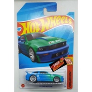 Hot Wheels 07 Ford Mustang Falken green