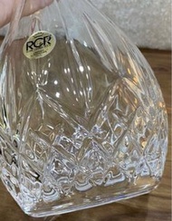 免運費 free shipping Italy 🇮🇹 義大利 RCR crystal bottle vase 水晶 瓶子 水晶切割 水晶瓶 花瓶 花器 原為威士忌酒瓶 瓶塞損傷 RCR made in Italy crystal glass vase glass bottle wine bottle crystal clear