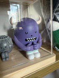 清位盛放: sticky monster lab sml 正版盲盒 坐姿盲盒 長期入display box 100%new 100%real