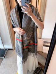 Gucci 圍巾