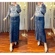 Syakila Jeans Skirt - Button Jeans Skirt - Front Pocket Jeans Skirt - Trendy Jeans Skirt