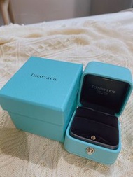 Tiffany正版真皮戒指盒（全新正品）