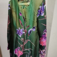Pre-loved Baju Kurung Bercorak Batik