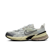 รองเท้าผู้ชาย Nike V2K Run Summit White Metallic Silver - HJ4497-100 40.5