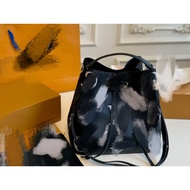 Hot Style Business New Style Black Bucket Bag Ladies Shoulder Bag Korean Style Small Square Bag Buck