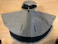 Nike women’s cape coat 斗篷 女裝 grey