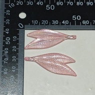 Hanging leaf beads Hanging leaf beads, 1 pound