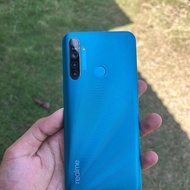 realme 5i 4 64