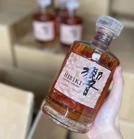博雅軒 高價回收 日本威士忌whisky 響Hibiki 響紅酒桶 響17年 響12年 響21年 響30年等威士忌 新舊洋酒 紅酒 大陸白酒