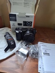 索尼 Alpha a6000 微单数码相机，配 16-50mm 镜头，不含充电器！全新！