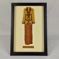 Nyonya Kebaya / Frame Kraftangan / 2D Art Design / Hnadmade Kraftangan / Traditional Custom / Sijil Engrave Custom
