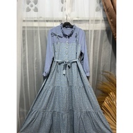 Hagia dress made of crinkle material