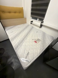 二手床褥海馬牌98%新