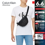 Calvin Klein กระเป๋าสะพายข้างผู้ชาย รุ่น HH3830 001 ทรง Reversible Saddle Bag - สีดำ