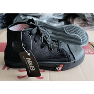 Full black shoes size 33-36