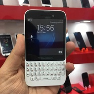 Blackberry Q5 4G Unlocked 3.1" 2GB RAM 8GB ROM WIFI GPS QWERTY Keyboard BlackBerryOS  Unlocked Mobil