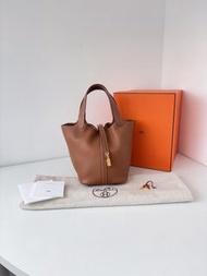 Hermes Picotin 18
Gold x ghw