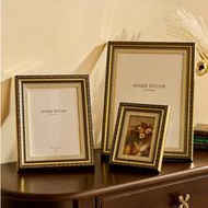 1PC Unique Nordic Pattern Royal-Style Photo Frame, Made Of Scandinavian Resin Material. Photo Displa