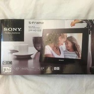 家庭必備~Sony DPF-HD1000數位相框