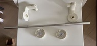 全新奶油白未用可伸縮 吸盤毛巾架 （30cm-60cm) $8